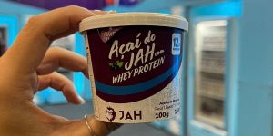 JAH anuncia pote de açaí com 12g de Whey Protein