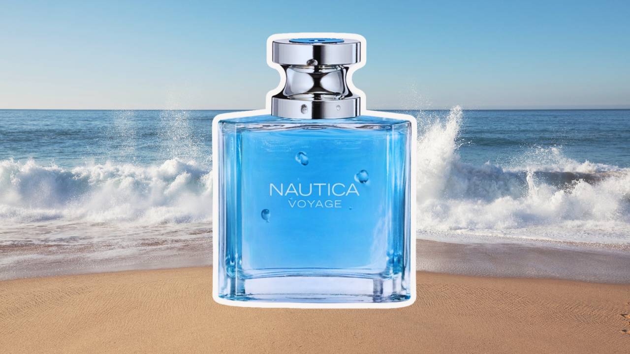 Perfume Nautica Voyage; ao fundo, a ondas 'estourando' em uma beira de praia