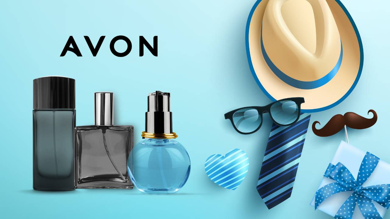 Montagem com objetos masculinos variados sobre uma superfície azul, frascos de perfumes e a logomarca da Avon