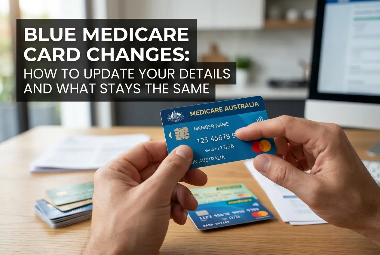 Mãos segurando cartão azul Medicare com bandeira australiana